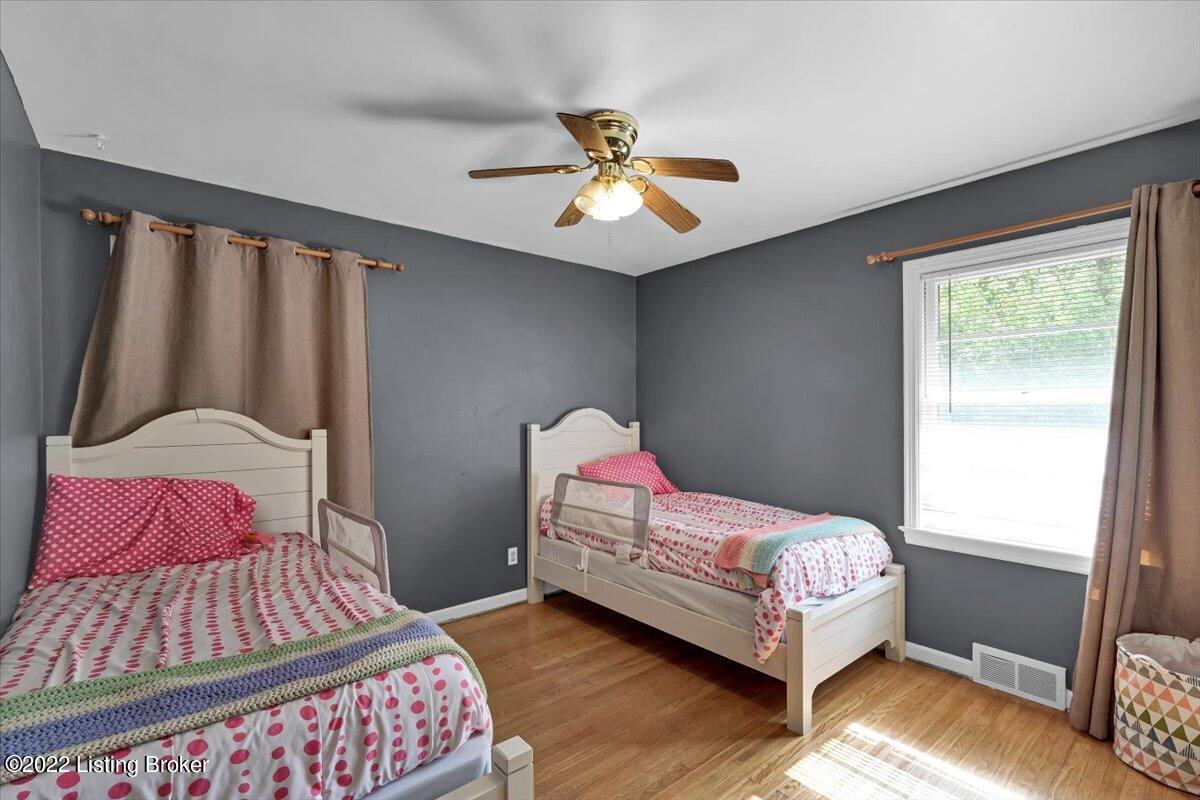 3612 Hughes Road Louisville, KY 40207 - Photo 23 of 28 25-3612 Hughes Rd-124