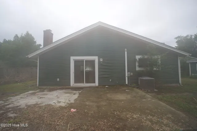 $1,600 | 200 North Willow Lane, Jacksonville, NC 28546