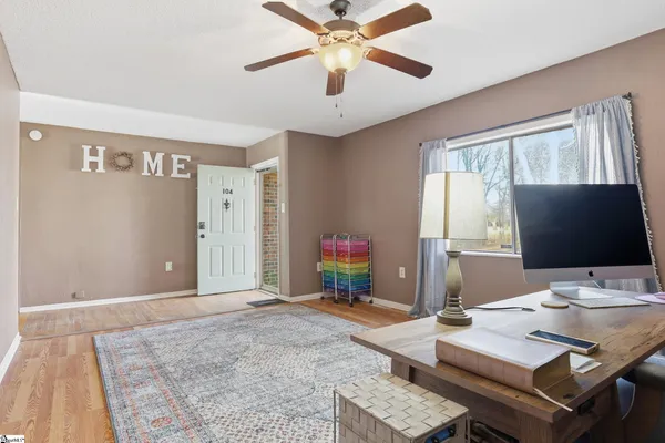 $299,999 | 104 Topeka Lane, Pendleton, SC 29670