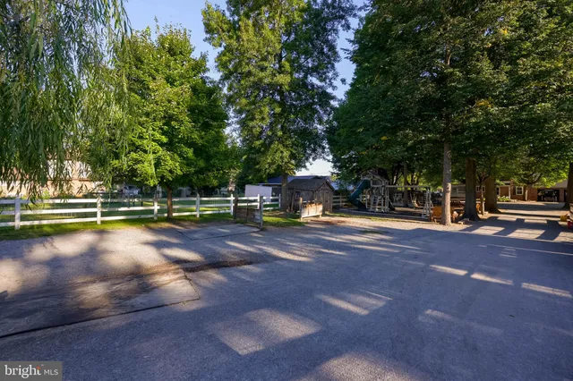 $875,000 | 2596 Old Philadelphia, Bird-in-Hand, PA 17505