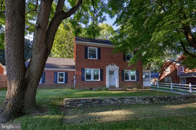 $875,000 | 2596 Old Philadelphia, Bird-in-Hand, PA 17505