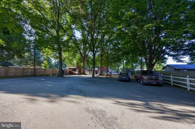 $875,000 | 2596 Old Philadelphia, Bird-in-Hand, PA 17505