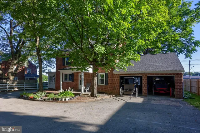 $875,000 | 2596 Old Philadelphia, Bird-in-Hand, PA 17505