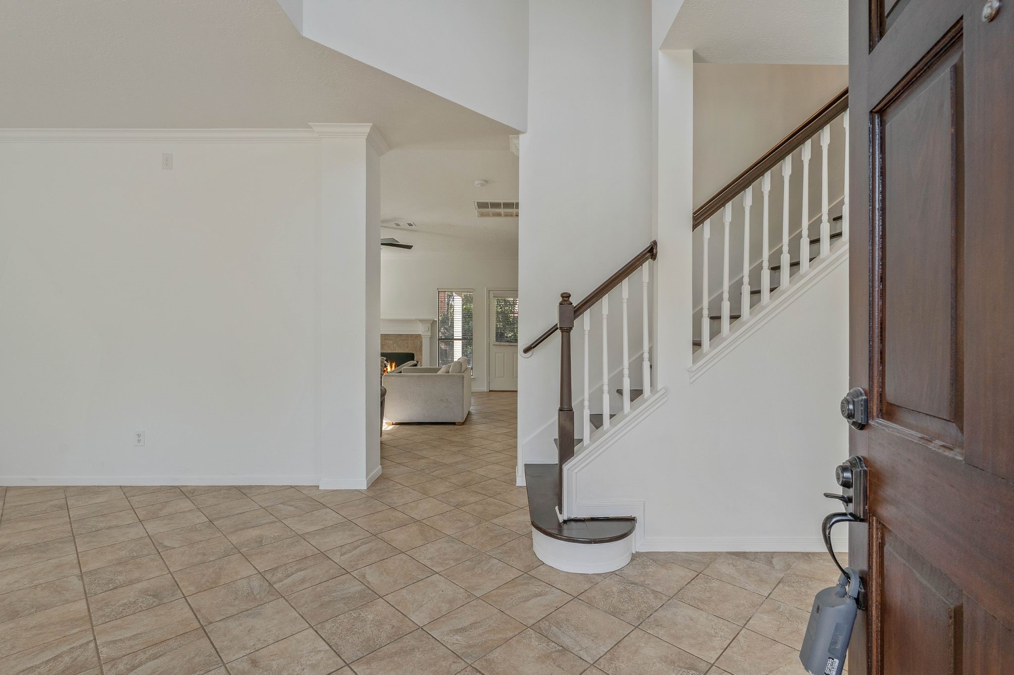 810 Flanners Court Spring, TX 77373 - Photo 5 of 42 a view of entryway and hall with a window