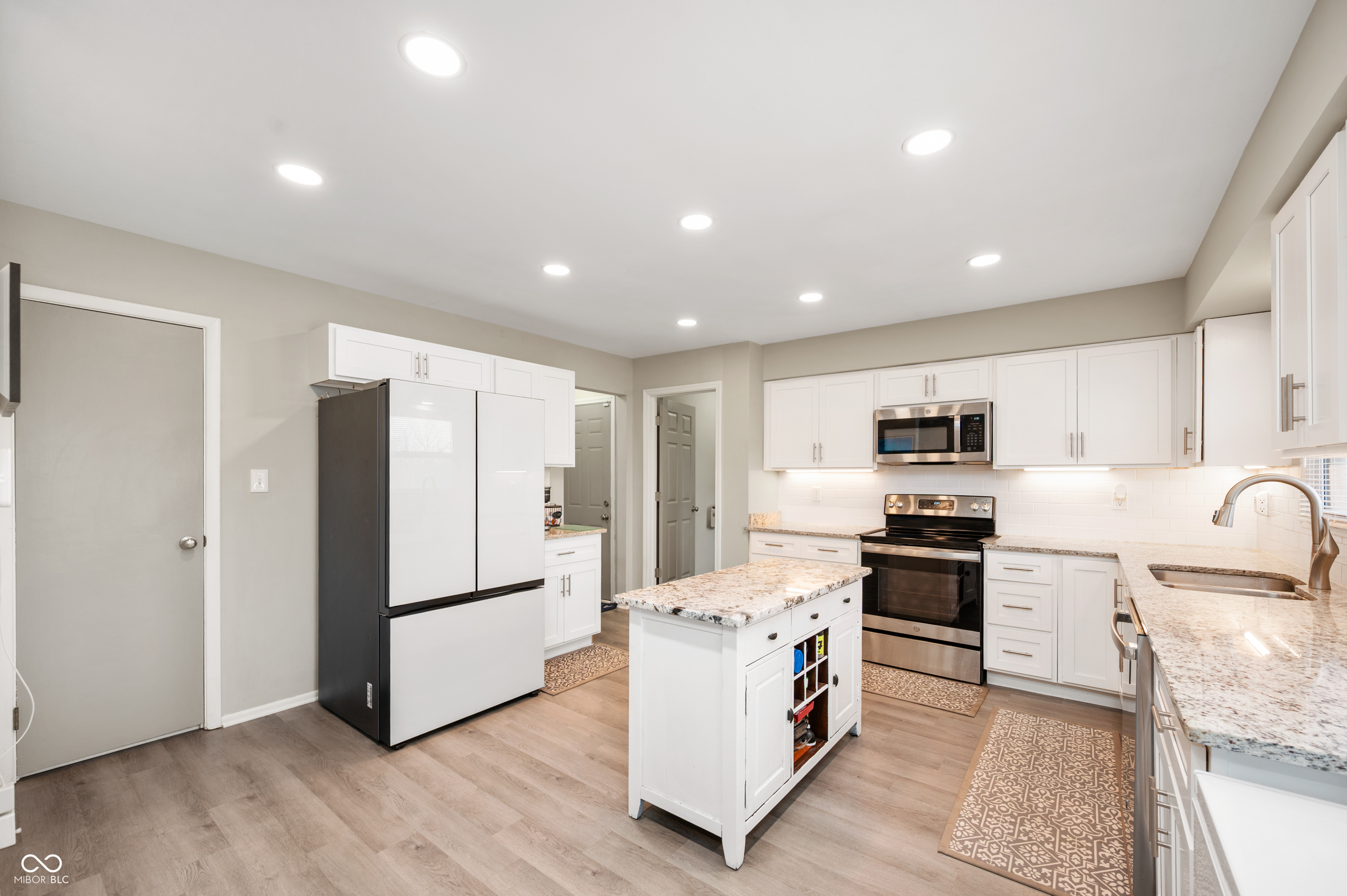 2311 Radcliffe Avenue Indianapolis, IN 46227 - Photo 11 of 39