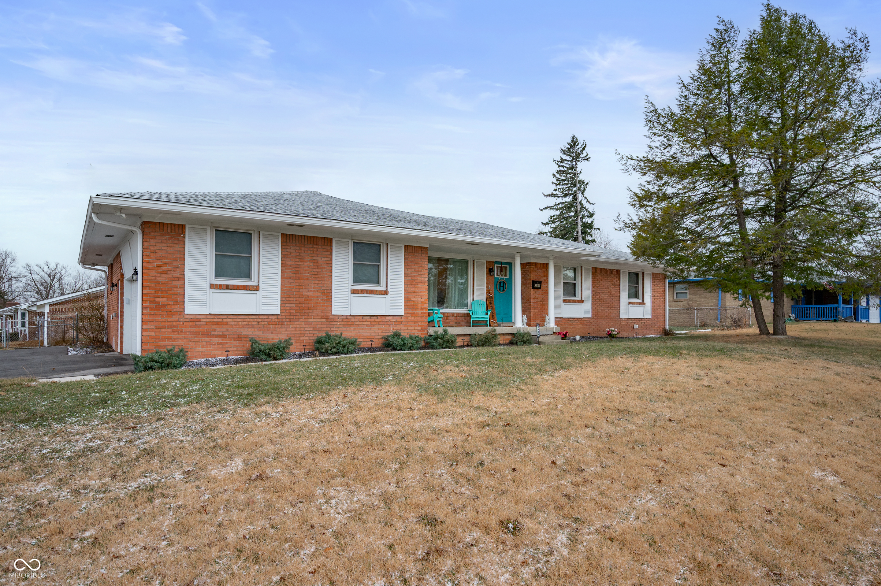 2311 Radcliffe Avenue Indianapolis, IN 46227 - Photo 2 of 39