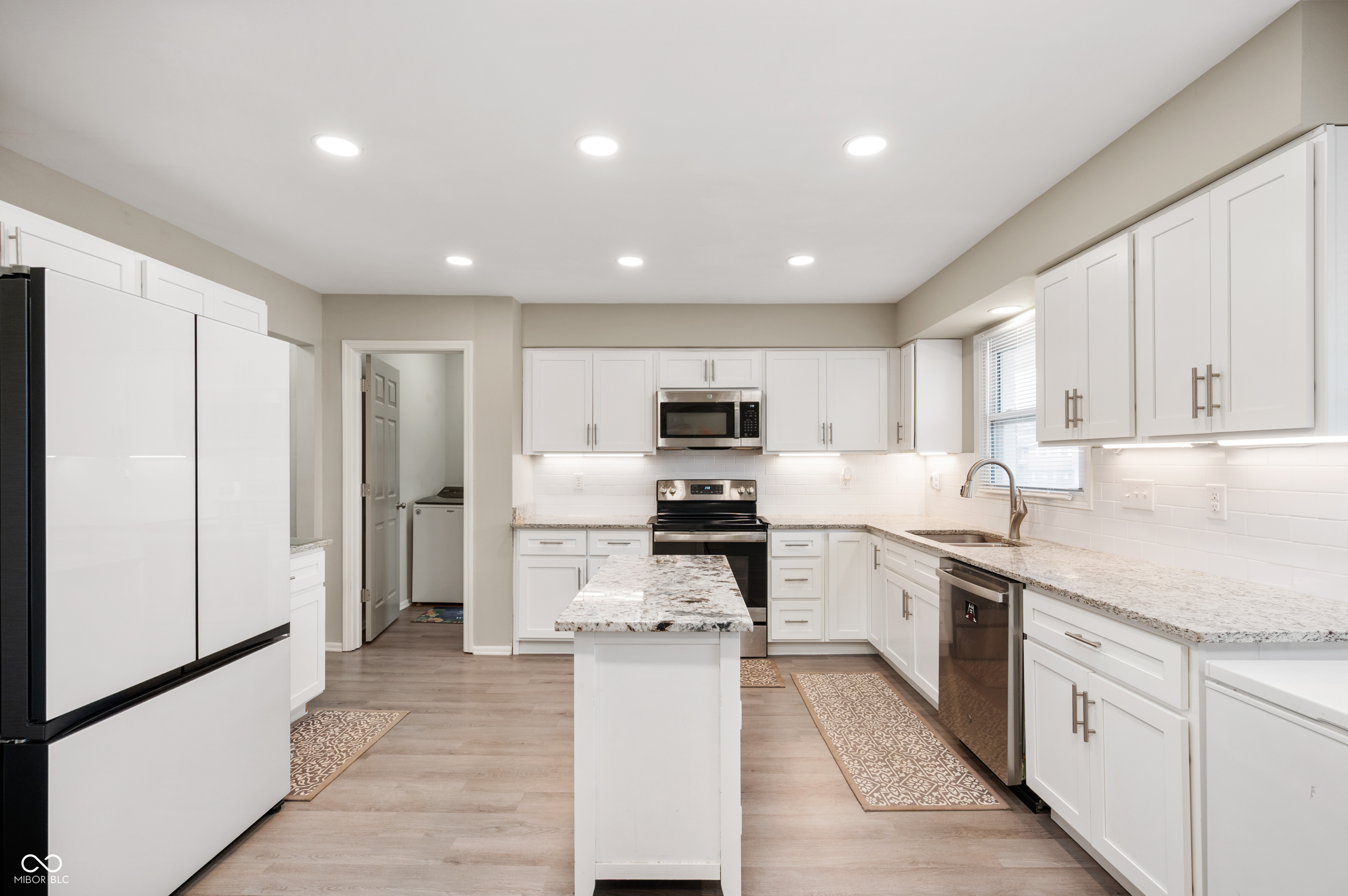 2311 Radcliffe Avenue Indianapolis, IN 46227 - Photo 10 of 39