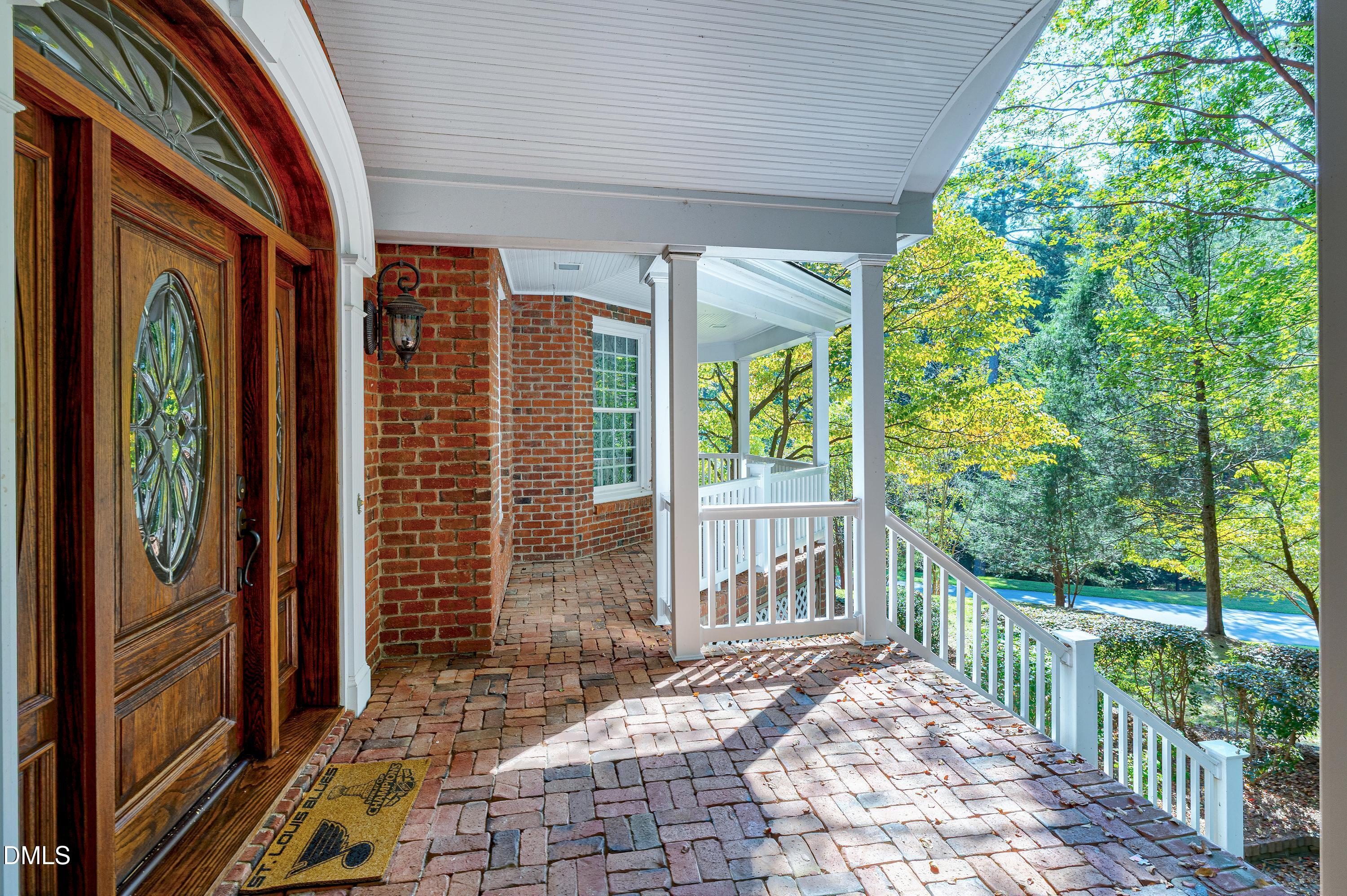 6825 Mactavish Way Raleigh, NC 27613 - Photo 6 of 100 Scene-7