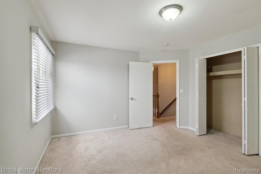 36875 Chesapeake Road Farmington Hills, MI 48335 - Photo 20 of 41