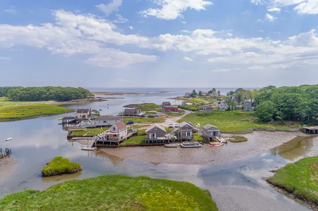 $7,500,000 | 18 Nehoc Lane, Kennebunkport, ME 04046