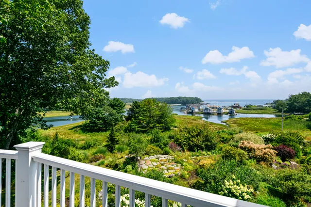 $7,500,000 | 18 Nehoc Lane, Kennebunkport, ME 04046