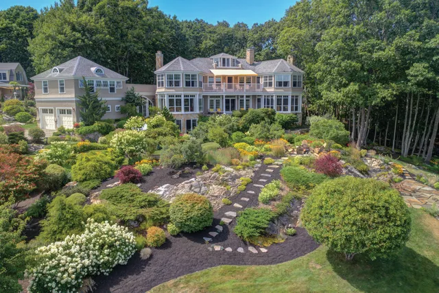 $7,500,000 | 18 Nehoc Lane, Kennebunkport, ME 04046