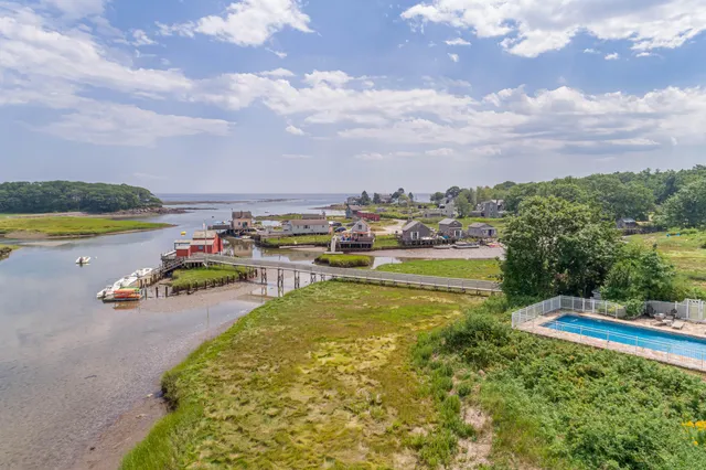 $7,500,000 | 18 Nehoc Lane, Kennebunkport, ME 04046