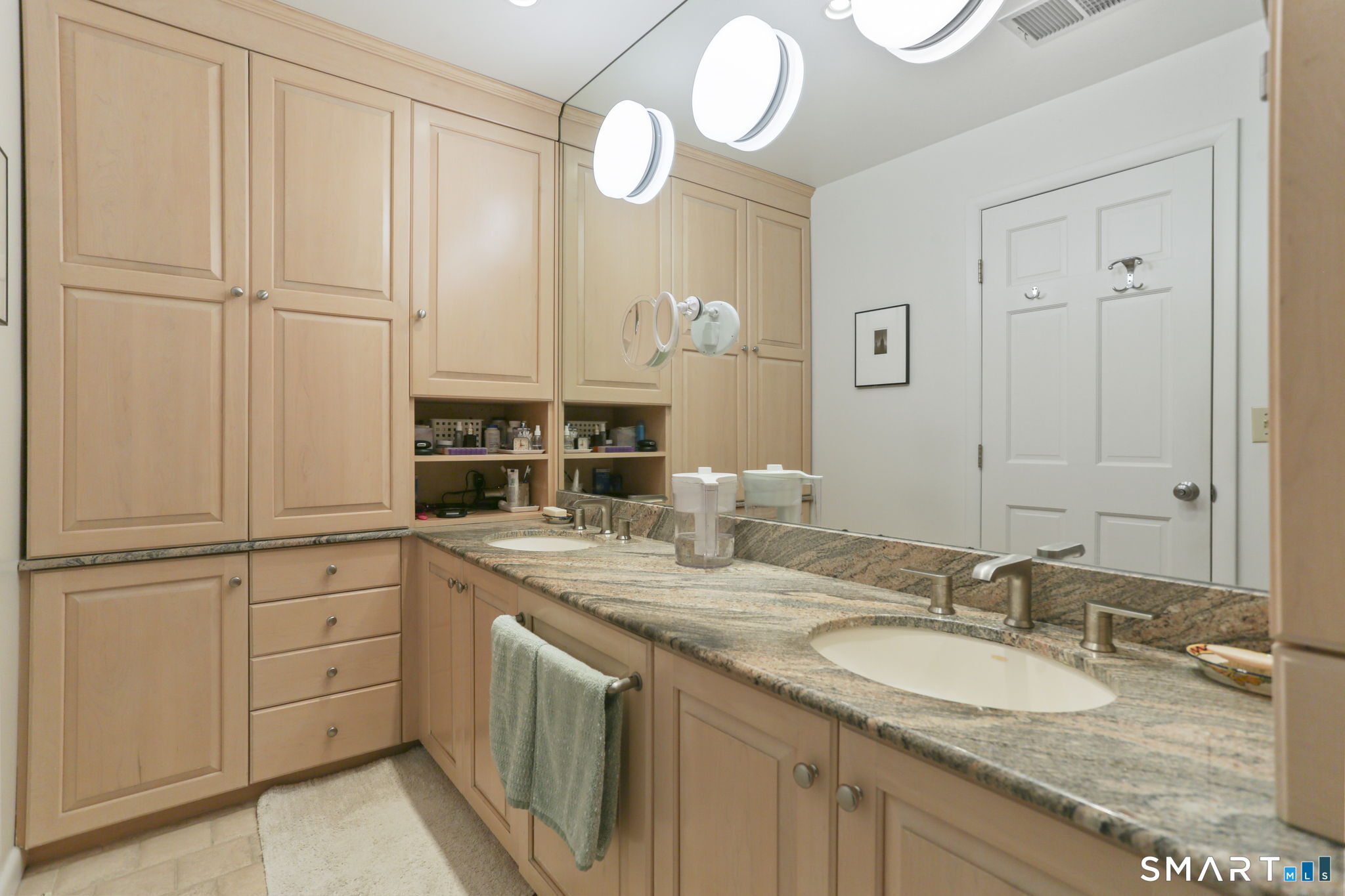 1185 Stillson Road Fairfield, CT 06824 - Photo 29 of 40