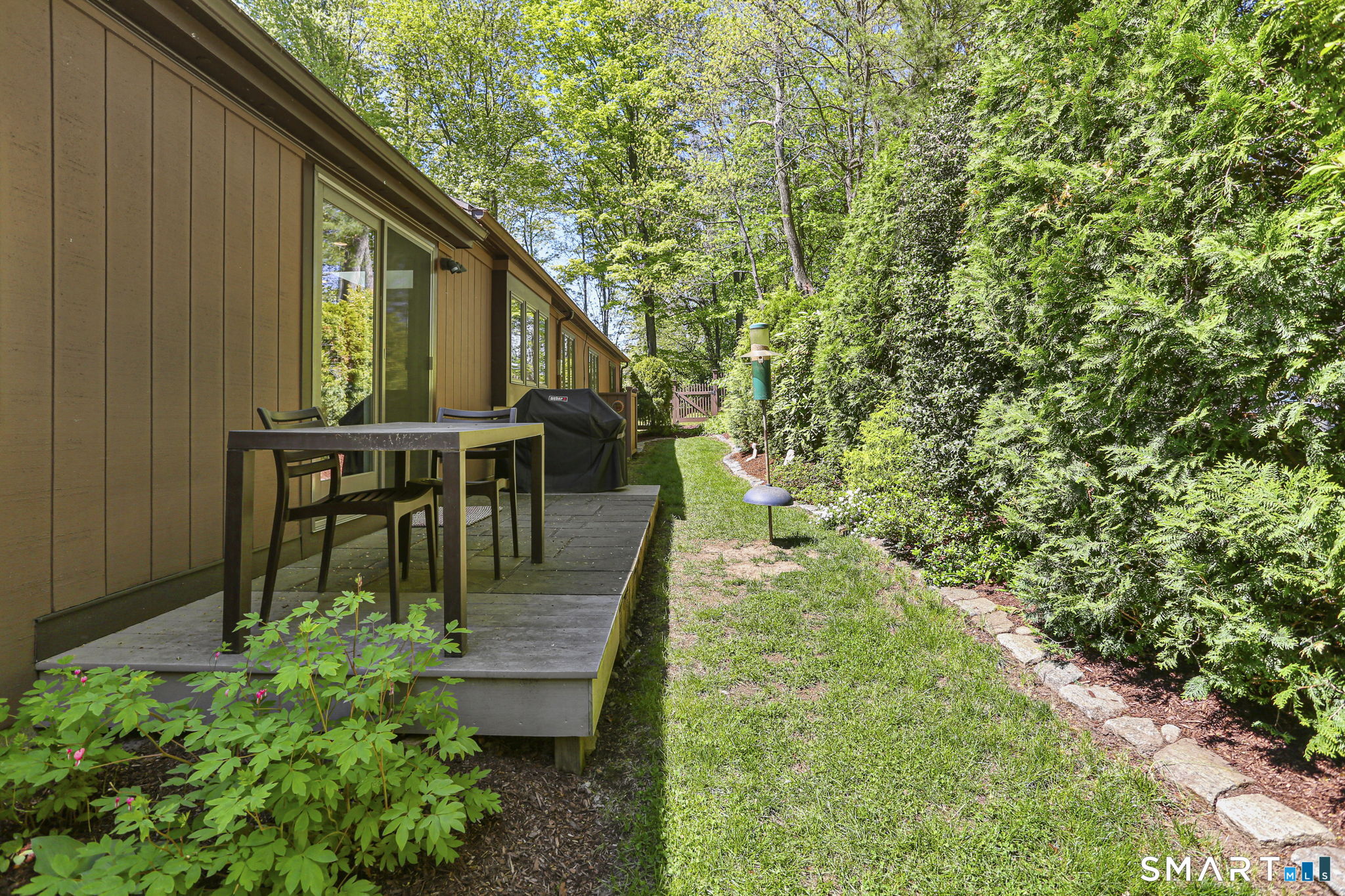 1185 Stillson Road Fairfield, CT 06824 - Photo 37 of 40