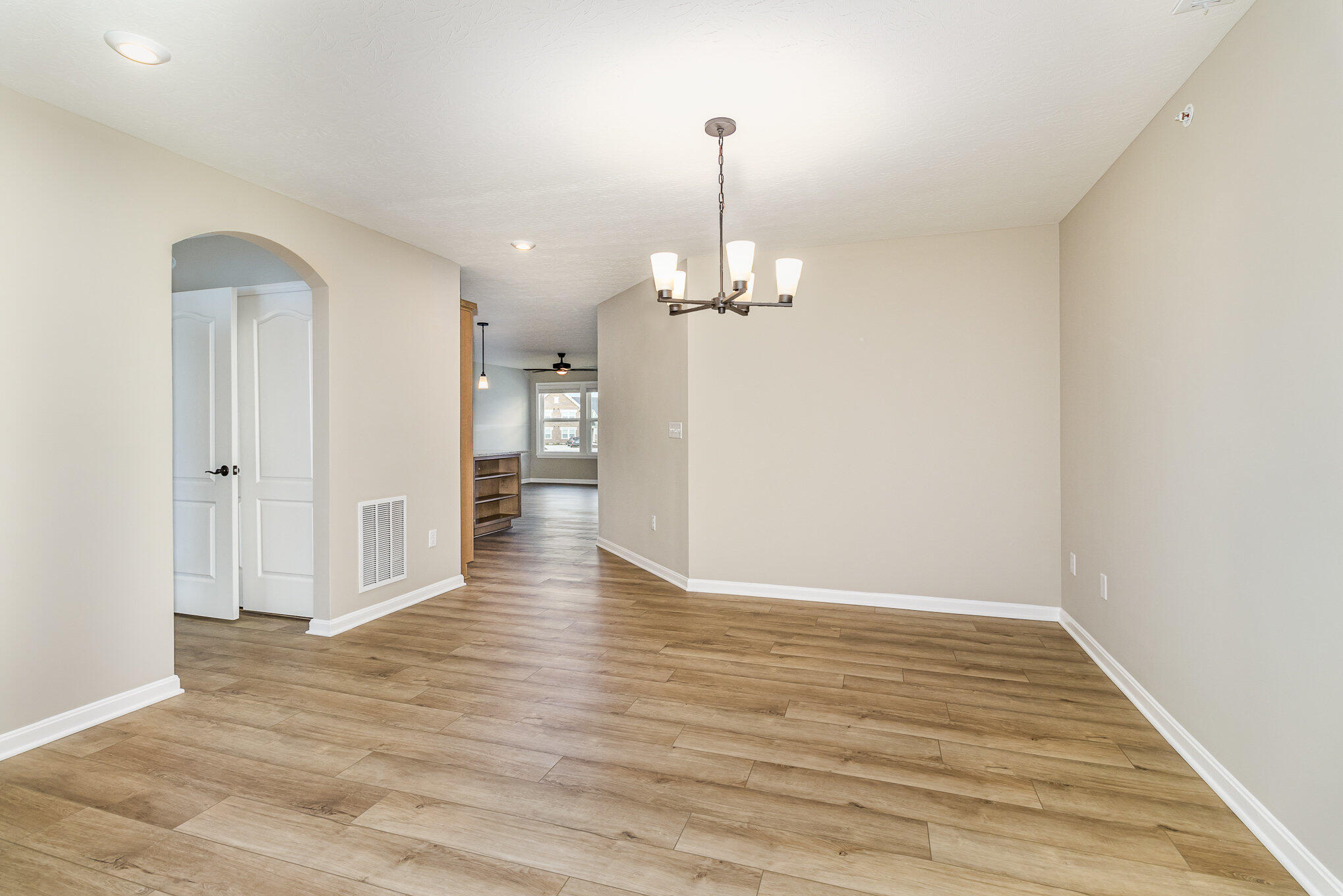 2426 Bella Ridge Covington, KY 41017 - Photo 5 of 30 Gallery Image 5