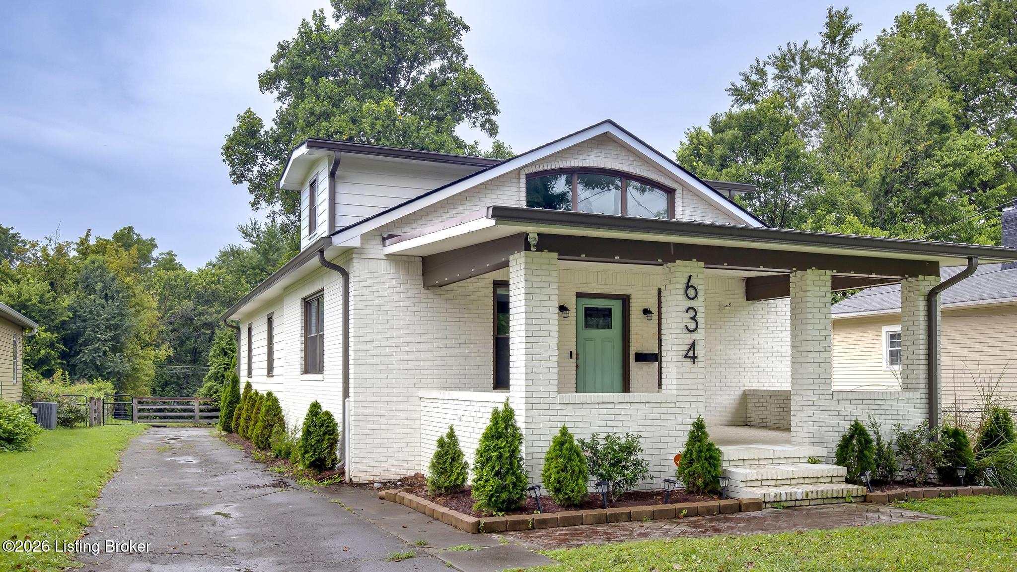634 Country Club Road Louisville, KY 40206 - Photo 2 of 35 Front Of Home