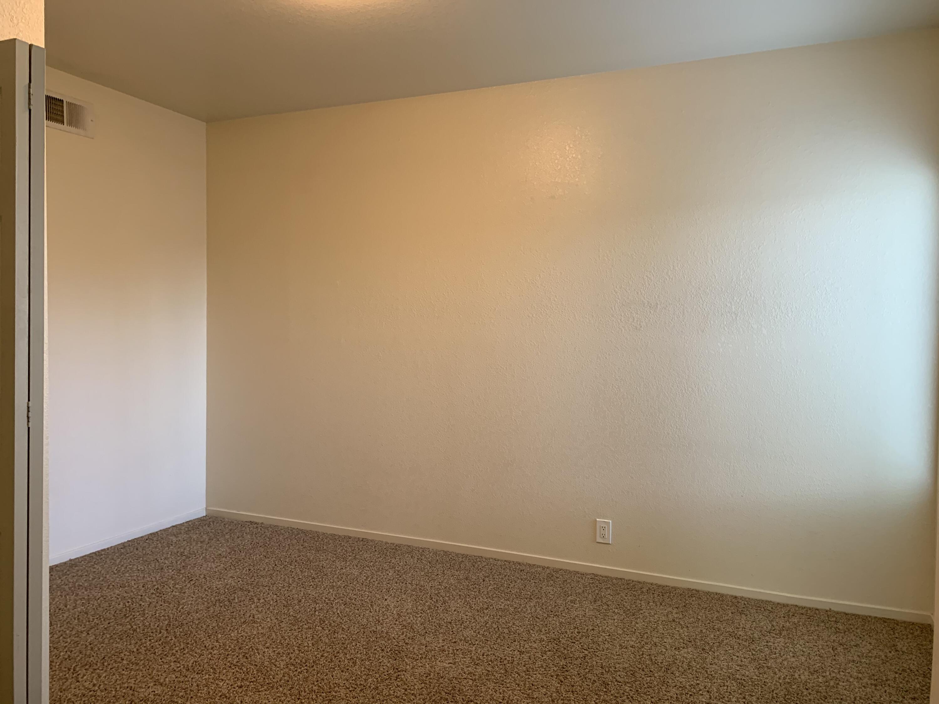 225 Ridgetop Drive, Unit 116 Redding, CA 96003 - Photo 3 of 8 IMG_2231 (7)