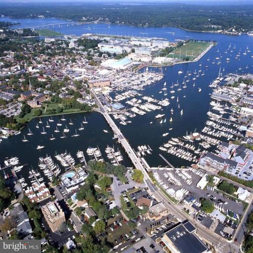 8 Jefferson Place Annapolis, MD 21401 - Photo 17 of 17 Community Amenities 3