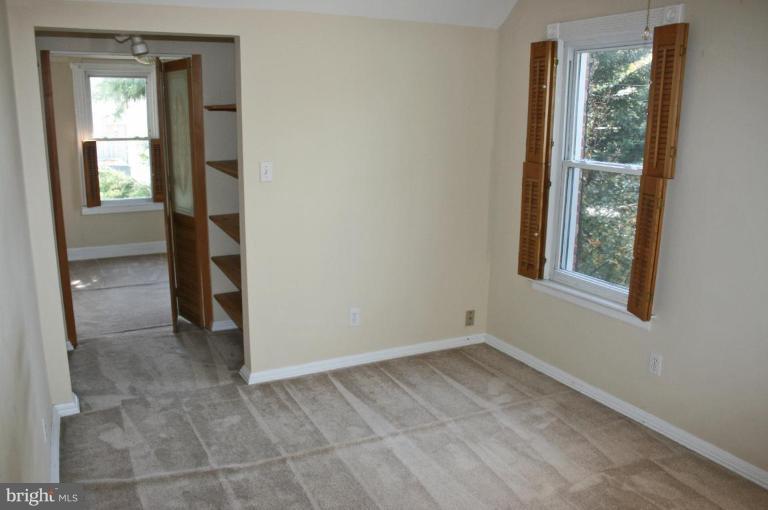 8 Jefferson Place Annapolis, MD 21401 - Photo 9 of 17 Master Bedroom