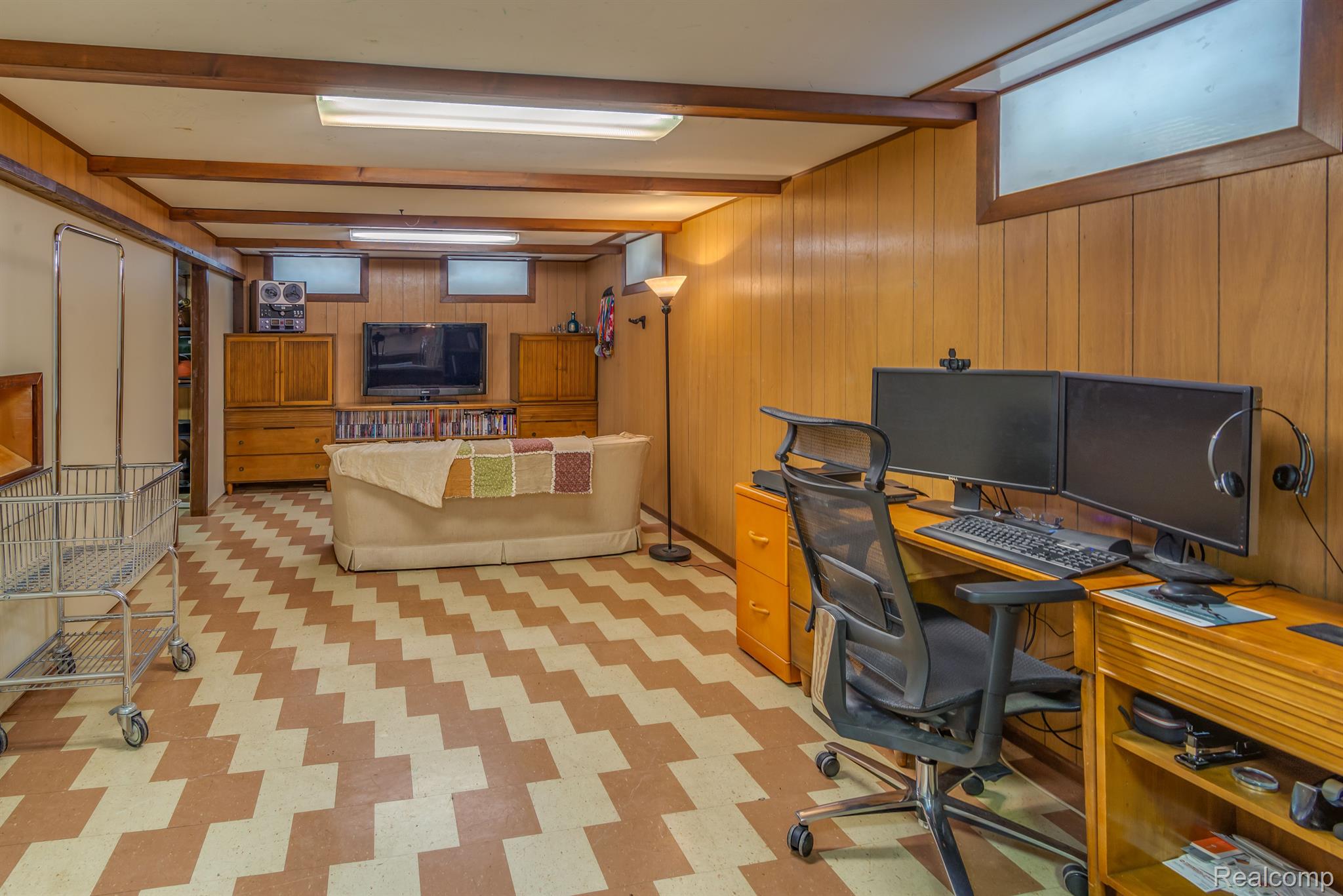 28556 Westerleigh Road Farmington, MI 48334 - Photo 15 of 22 Gallery Image 15