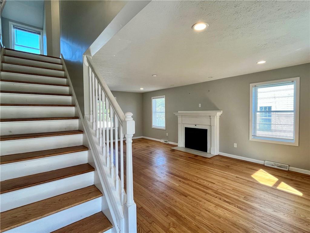 528 South 6th Street Indiana, PA 15701 - Photo 3 of 26 Entry