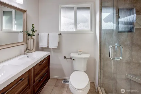 $1,398,800 | 11725 Northeast 102nd Place, Kirkland, WA 98033