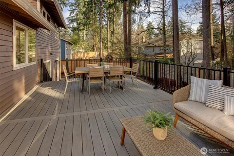 $1,398,800 | 11725 Northeast 102nd Place, Kirkland, WA 98033