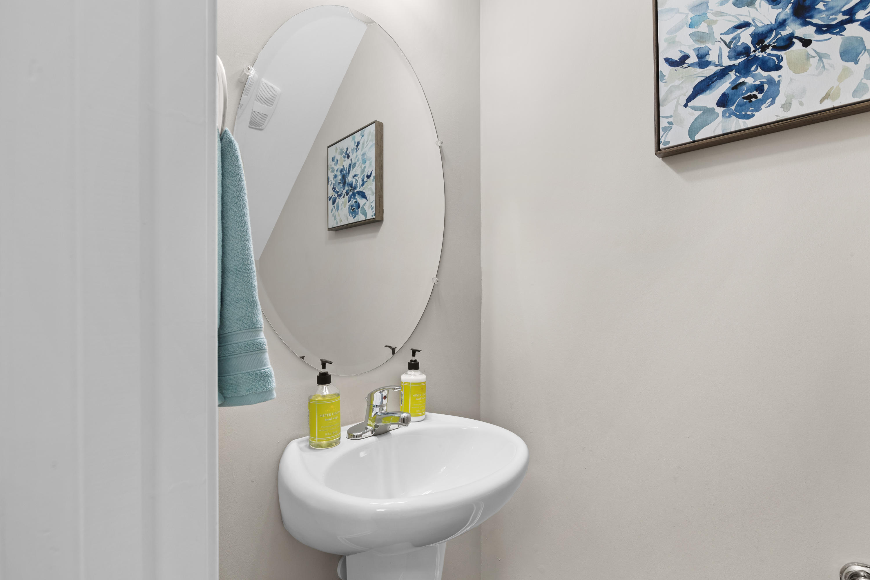 1067 Fort Johnson Road Charleston, SC 29412 - Photo 17 of 34 1067 powder room