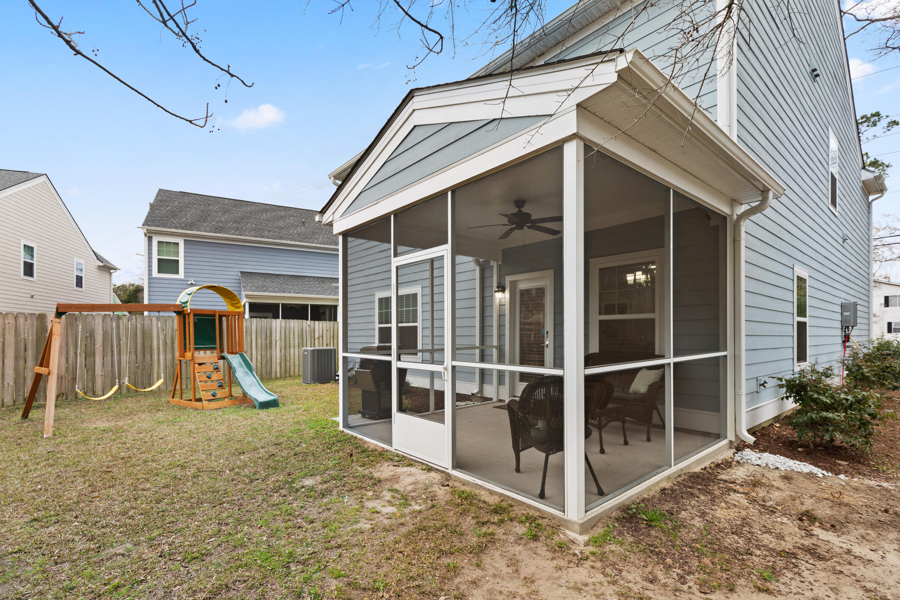 1067 Fort Johnson Road Charleston, SC 29412 - Photo 4 of 34 swingset included!