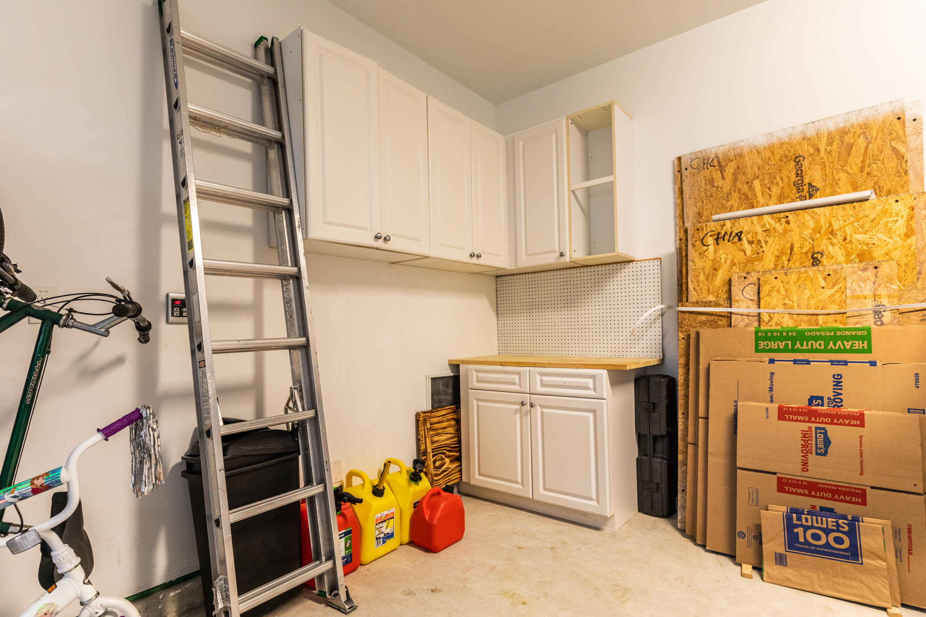 1067 Fort Johnson Road Charleston, SC 29412 - Photo 32 of 34 1067 garage2