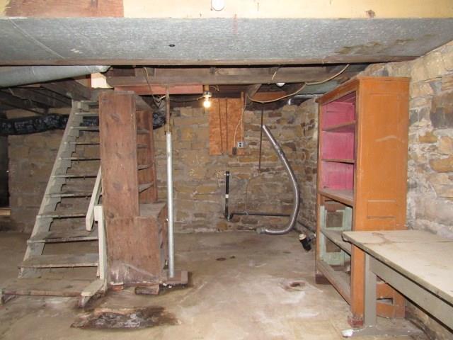 339 Whitestown Road Butler, PA 16001 - Photo 10 of 17