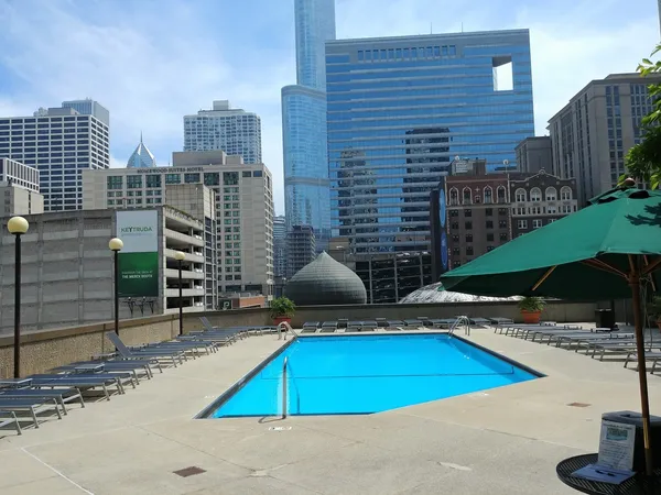 $2,000 | 10 East Ontario Street, Unit 3804, Chicago, IL 60611