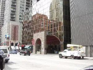 $2,000 | 10 East Ontario Street, Unit 3804, Chicago, IL 60611