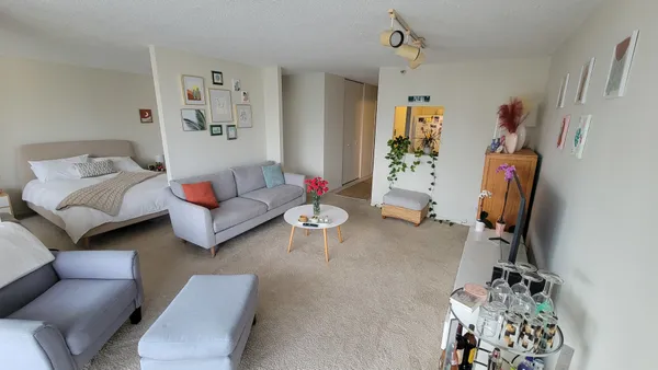 $2,000 | 10 East Ontario Street, Unit 3804, Chicago, IL 60611