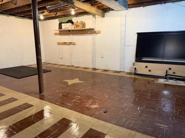 $259,900 | 683 Bowers Street, Clawson, MI 48017