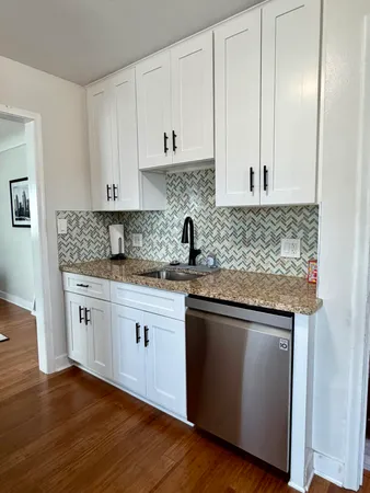 $259,900 | 683 Bowers Street, Clawson, MI 48017