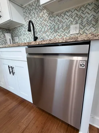 $259,900 | 683 Bowers Street, Clawson, MI 48017