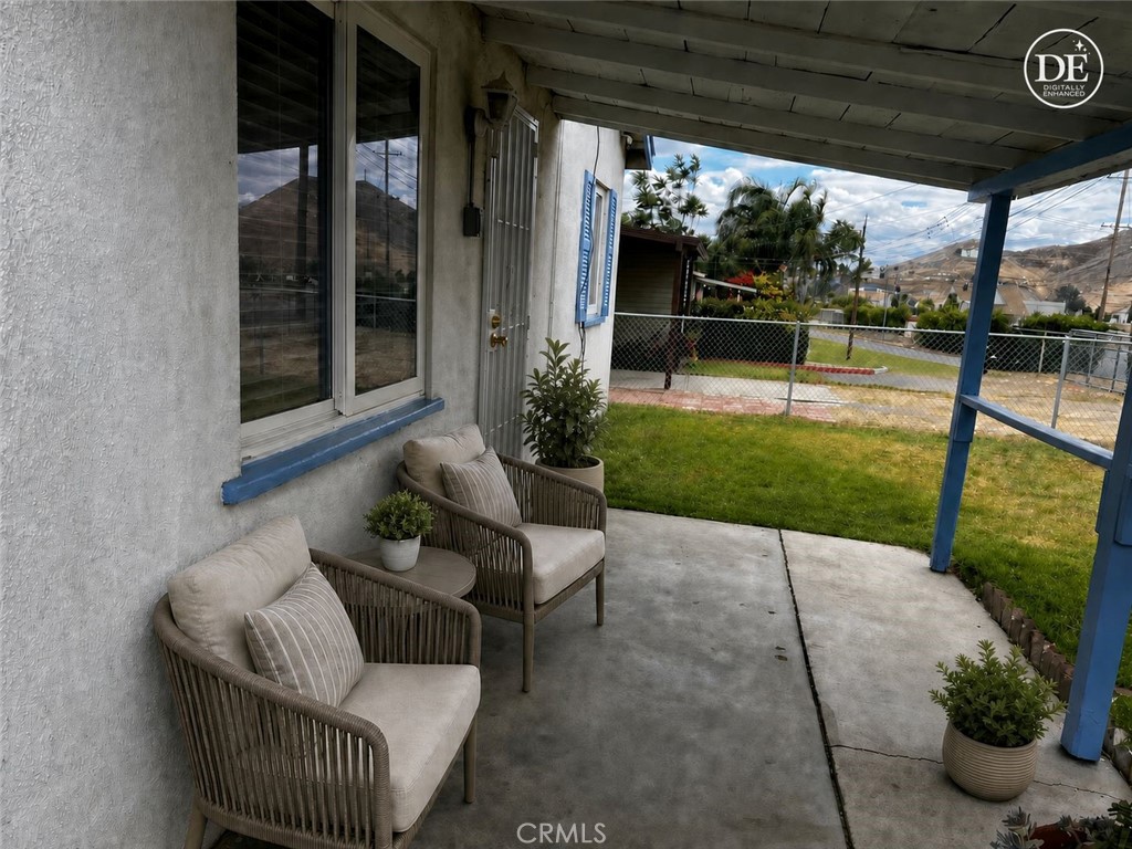 910 South Rancho Avenue Colton, CA 92324 - Photo 4 of 27