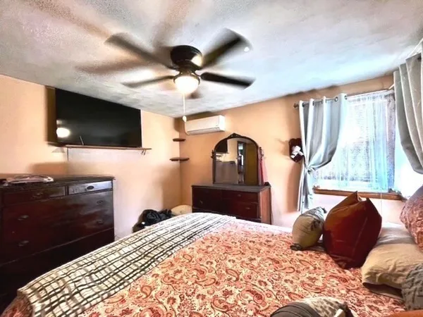 $319,900 | 44 Wilson Avenue, Chicopee, MA 01013