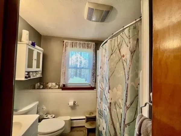 $319,900 | 44 Wilson Avenue, Chicopee, MA 01013