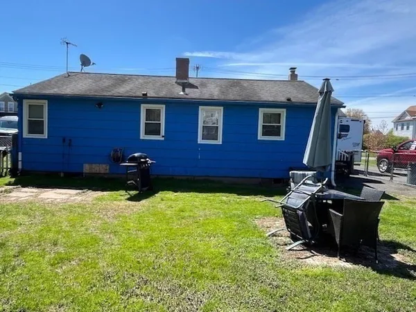 $319,900 | 44 Wilson Avenue, Chicopee, MA 01013