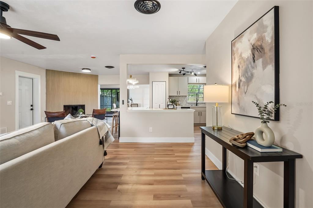 1348 Radclyffe Road Orlando, FL 32804 - Photo 5 of 28 Gallery Image 5
