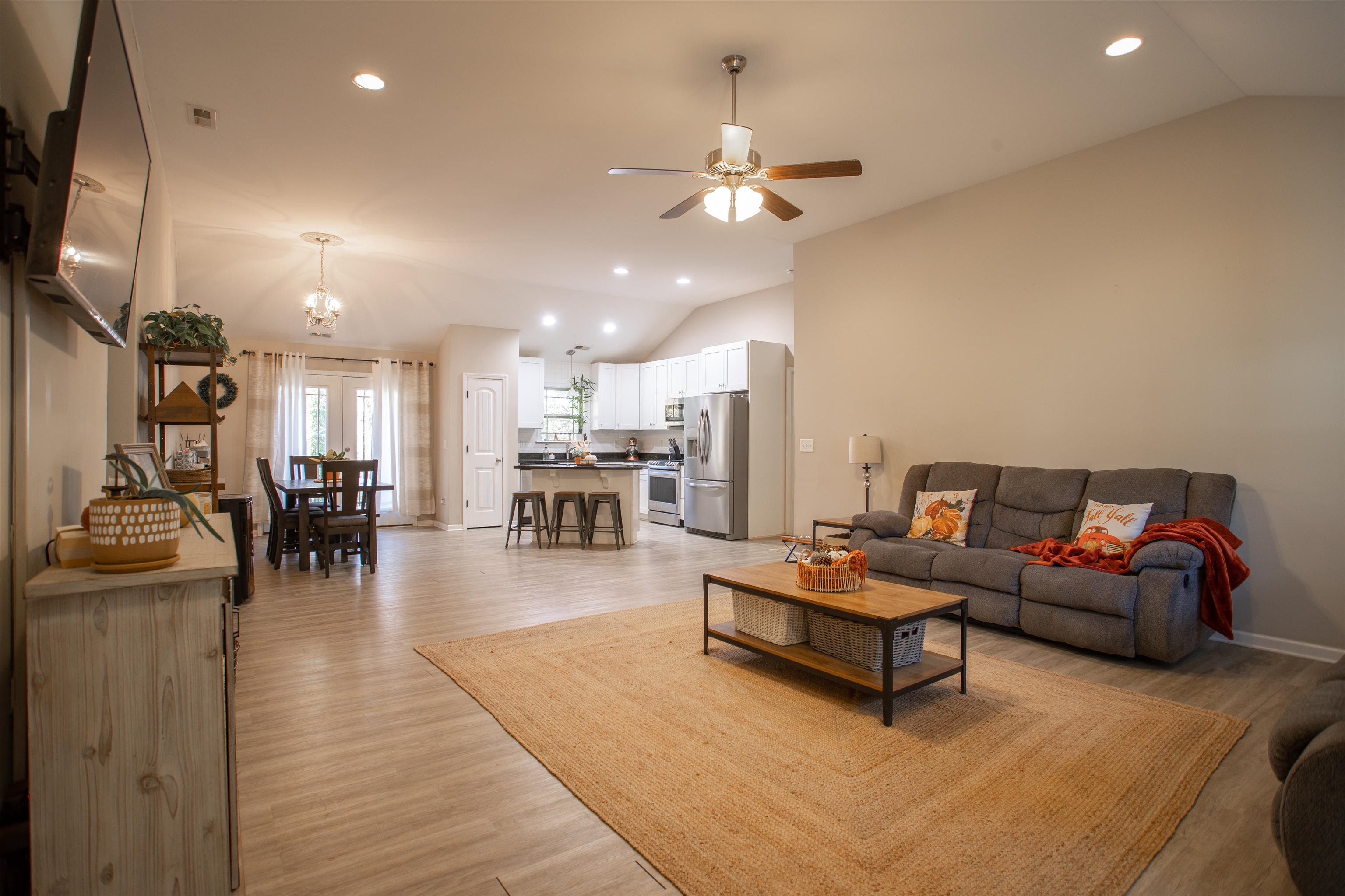 115 Hunter Ridge Court Boiling Springs, SC 29316 - Photo 2 of 24 Gallery Image 2