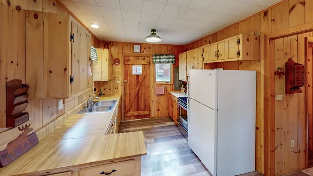 $639,900 | 16 Nickolay Lane, Grand Marais, MN 55604