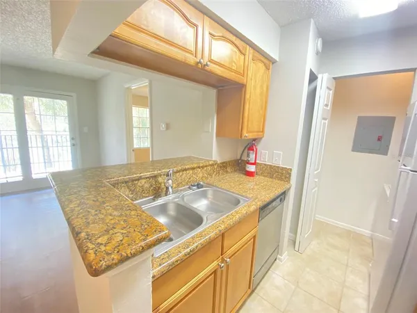 $1,250 | 208 Afton Square, Unit 203, Altamonte Springs, FL 32714