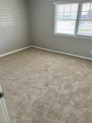 $1,200 | 3100 Summit Avenue, Unit J, Greensboro, NC 27405