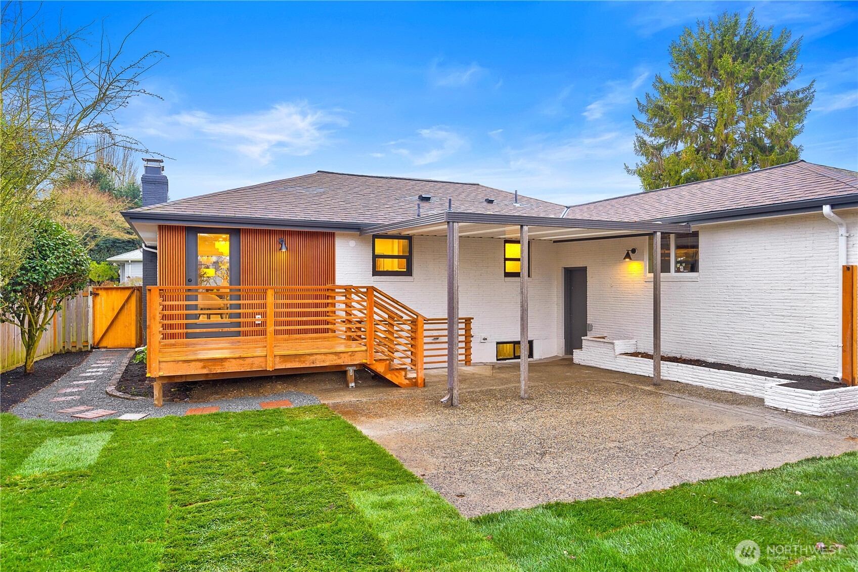 9506 18th Avenue Northwest Seattle, WA 98117 - Photo 34 of 40