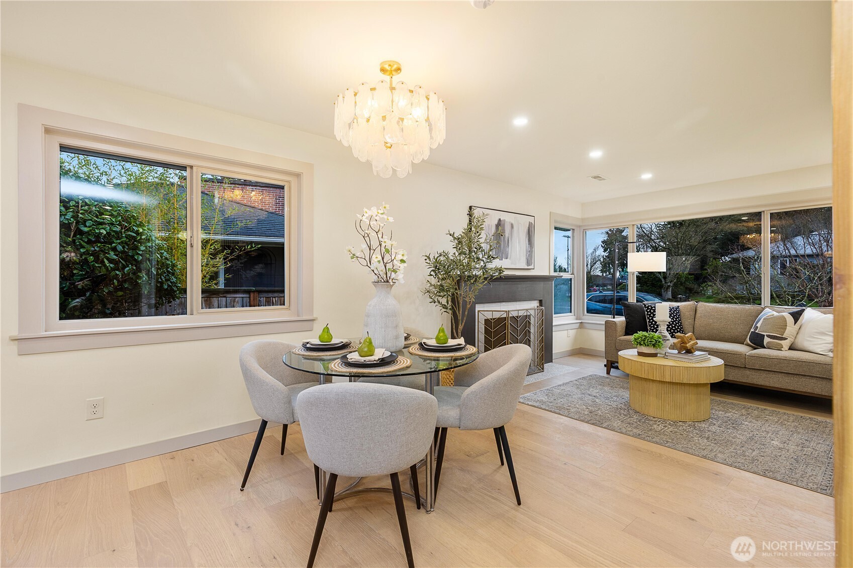 9506 18th Avenue Northwest Seattle, WA 98117 - Photo 8 of 40