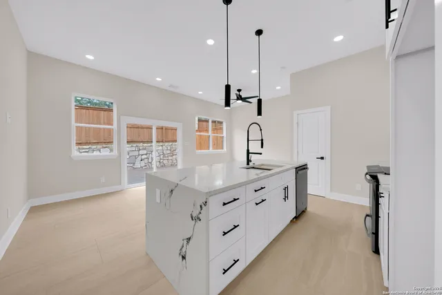 $309,000 | 11710 Vance Jackson Road, Unit 701, San Antonio, TX 78230